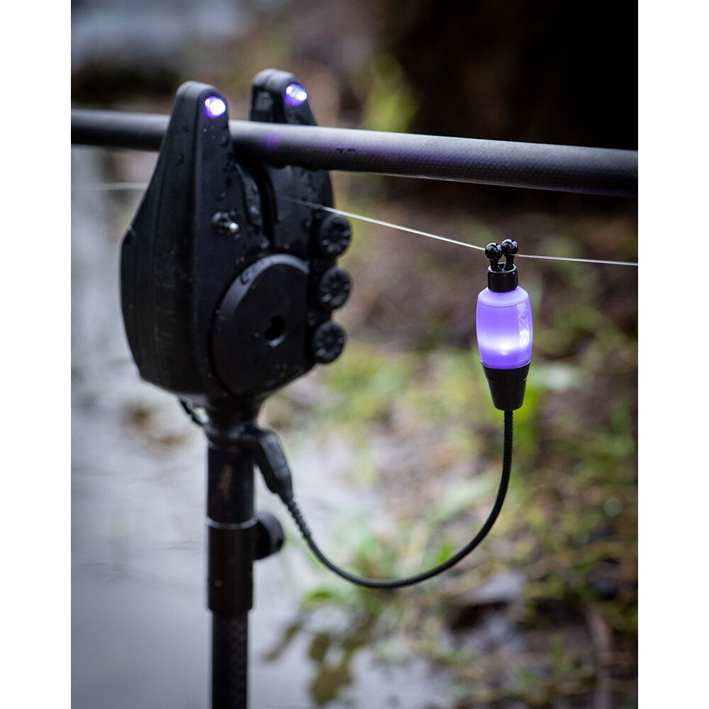 Din_pns :: Hanger Fox Black Label Dinky Halo Bobbins cu Lumina
